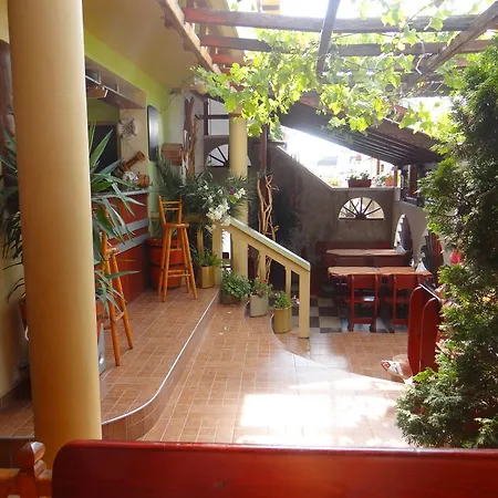 Rosa Gasthuis Kiten (Burgas)